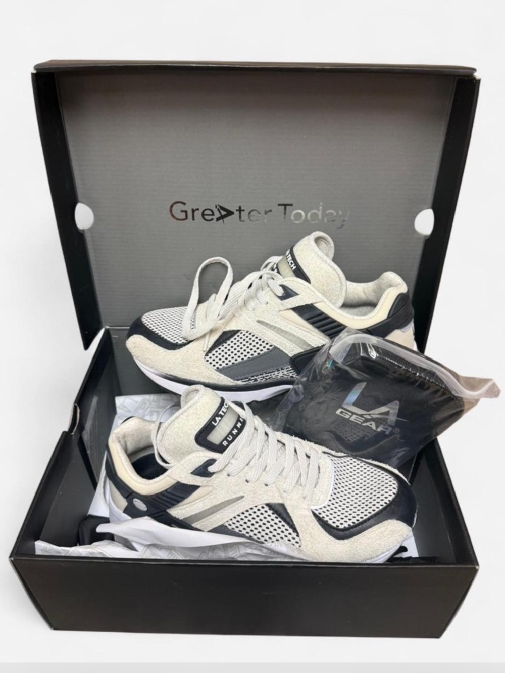 LA Gear White and Black Mesh Sneakers